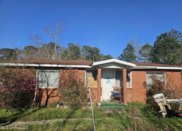 Property at 8800 Graham Rd, Moss Point, MS 39562, 3 beds, 2 baths