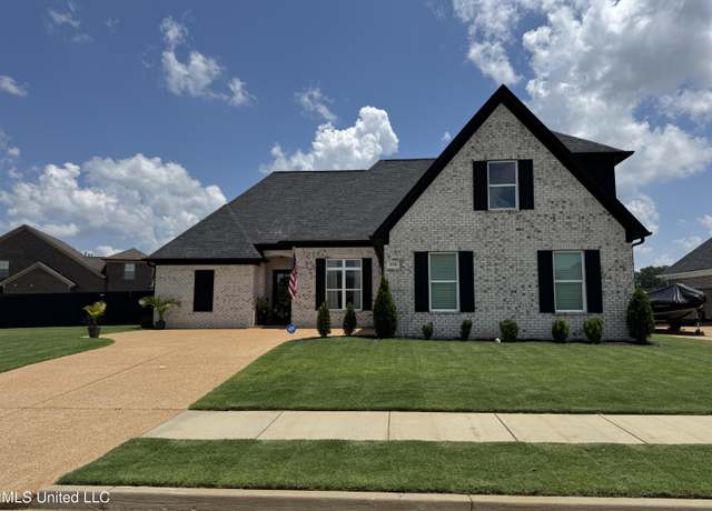 Property at 3158 Summer Ave, Hernando, MS 38632, 4 beds, 3 baths