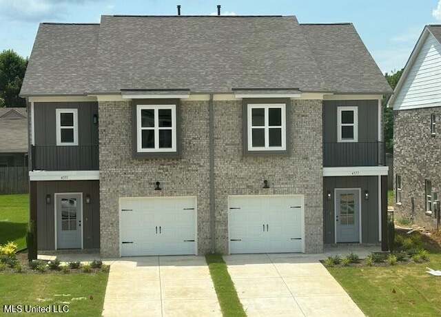 Property at 4371 W Ravenwood Park, Horn Lake, MS 38637, 3 beds, 2.5 baths