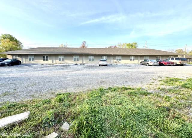 Property at 4140 Hwy 8 East, Cleveland, MS 38732, 20 beds, 10 baths