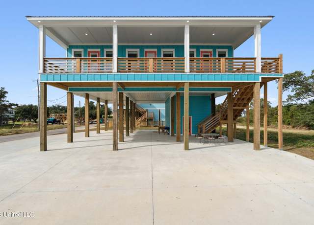 Property at 601 E Beach Blvd, Long Beach, MS 39560, 4 beds, 3 baths