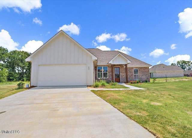 Property at 203 Silver Maple Pl, Canton, MS 39046, 4 beds, 2 baths