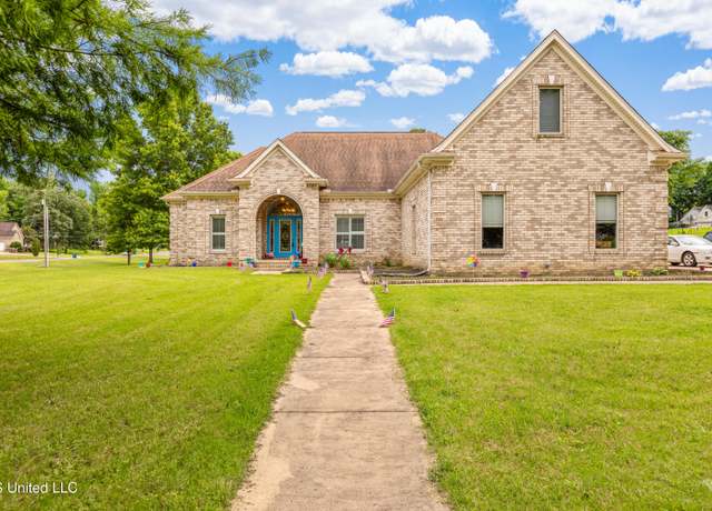 Property at 4343 Sharon Dr, Horn Lake, MS 38637, 4 beds, 3.5 baths