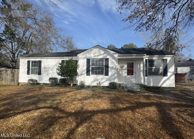 Property at 1506 Eastwood Rd, Natchez, MS 39120, 4 beds, 2 baths