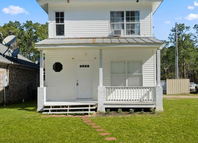 Property at 6154 E Quitman St, Bay Saint Louis, MS 39520, 3 beds, 2.5 baths
