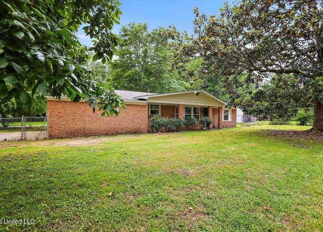 Property at 3303 Ridgeland Dr Dr, Jackson, MS 39212, 3 beds, 1.5 baths