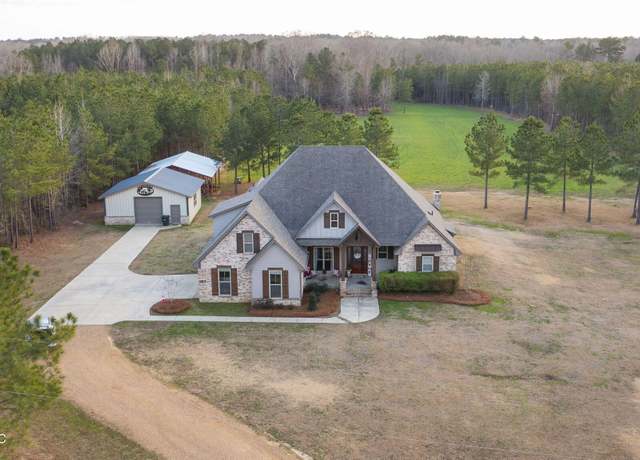 Property at 157 Bella Fleur Dr, Florence, MS 39073, 4 beds, 2.5 baths