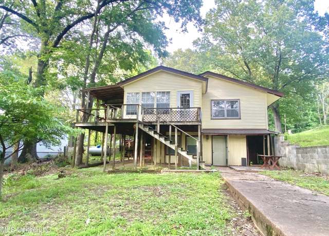 Property at 10883 Loch Venarcher Cv, Hernando, MS 38632, 2 beds, 2 baths
