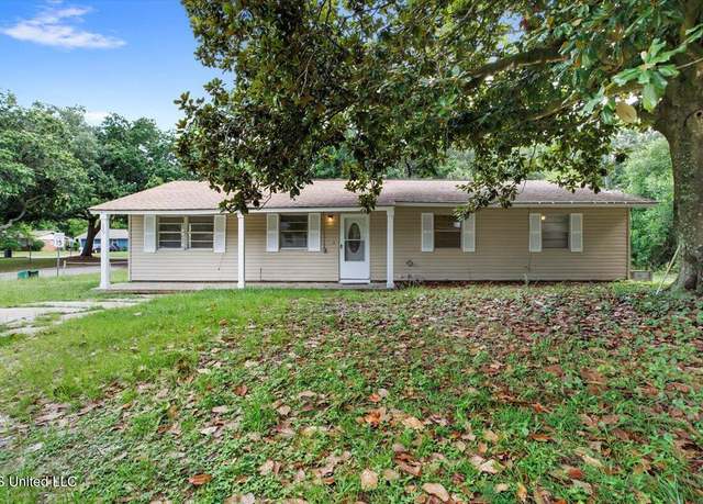 Property at 329 Park Dr, Biloxi, MS 39531, 4 beds, 1 bath