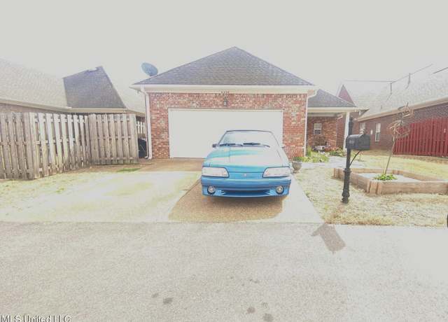 Property at 4458 Stone Park Blvd, Olive Branch, MS 38654, 3 beds, 2 baths