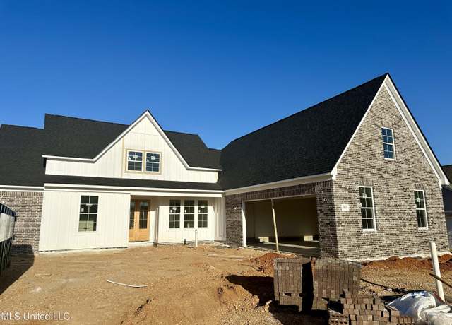 Property at 3162 Autumn Wind Dr, Hernando, MS 38632, 5 beds, 3 baths