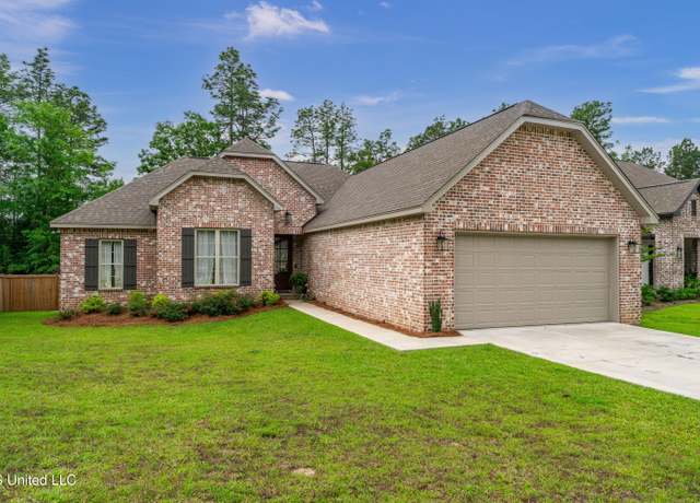 Property at 17 Waverly Ct, Hattiesburg, MS 39402, 4 beds, 2 baths