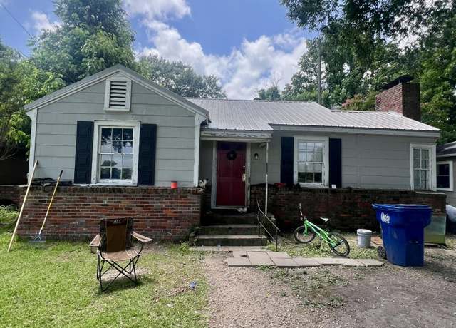 Property at 624 S Leflore Ave, Cleveland, MS 38732, 3 beds, 1 bath