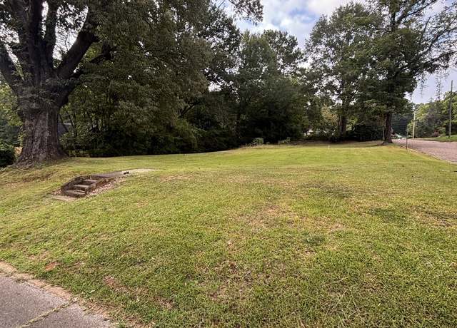 Property at 400 Alabama St, New Albany, MS 38652