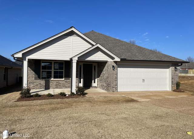 Property at 1671 Cambria Dr, Southaven, MS 38671, 4 beds, 2 baths