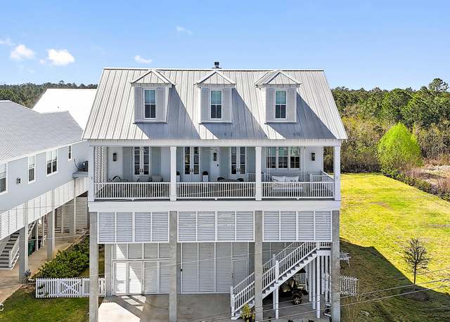 Property at 1532 N Beach Blvd, Bay Saint Louis, MS 39520, 4 beds, 4.5 baths