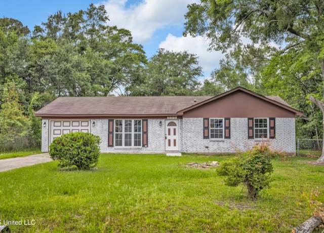 Property at 2713 Brazil St, Pascagoula, MS 39581, 3 beds, 2 baths