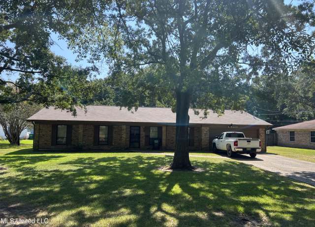 Property at 1406 22nd St, Pascagoula, MS 39581, 3 beds, 2 baths