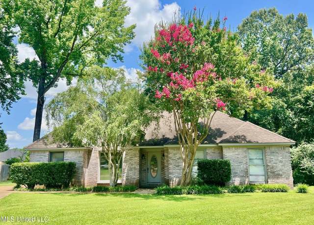 Property at 840 Knotty Pine Cv, Southaven, MS 38671, 3 beds, 2 baths