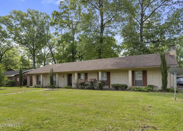 Property at 221 Northgate Blvd, Jackson, MS 39206, 4 beds, 2 baths