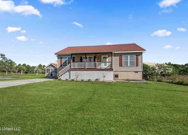 Property at 210 Pine Ridge Dr, Waveland, MS 39576, 2 beds, 2 baths