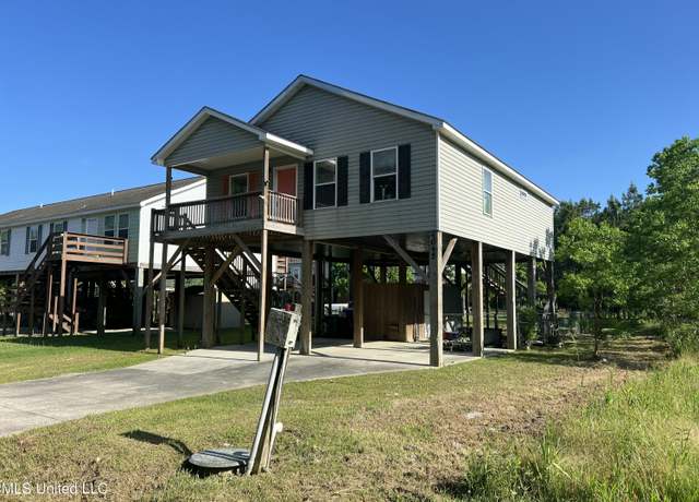 Property at 4045 Sixteenth St, Bay Saint Louis, MS 39520, 3 beds, 2 baths