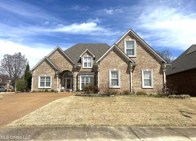 Property at 3570 E Enclave Dr, Southaven, MS 38672, 5 beds, 3 baths