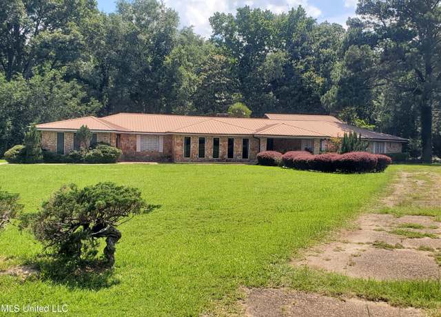 Property at 3439 Highway 27, Monticello, MS 39654, 3 beds, 2.5 baths