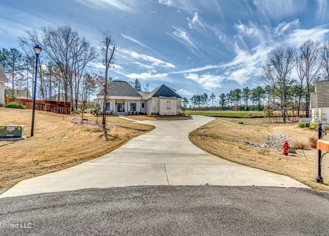 Property at 120 Silverleaf Dr, Madison, MS 39110, 5 beds, 4.5 baths