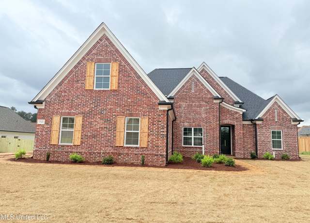 Property at 3141 Winterwood Dr, Hernando, MS 38632, 4 beds, 2 baths