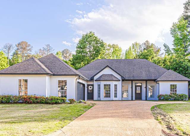 Property at 4959 Brookwood Pl, Byram, MS 39272, 3 beds, 2.5 baths