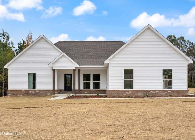 Property at 168 Rossville Rd, Holly Springs, MS 38635, 3 beds, 2 baths
