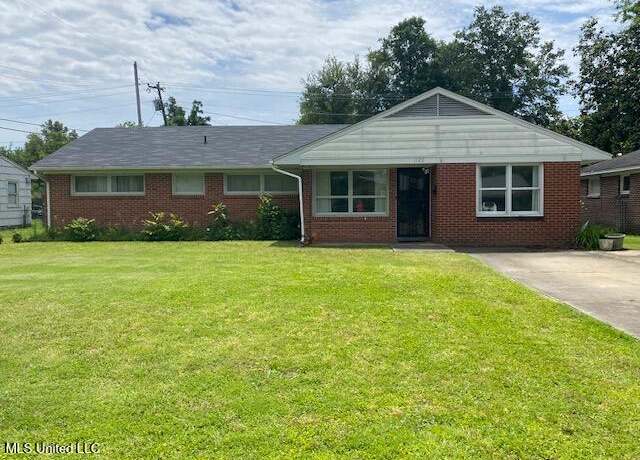 Property at 1120 Rose Cir, Clarksdale, MS 38614, 3 beds, 1.5 baths