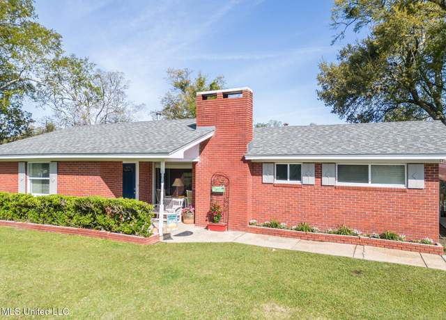 Property at 204 E Third St, Long Beach, MS 39560, 3 beds, 2 baths