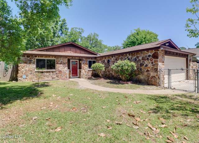 Property at 6800 Oakhurst Dr, Ocean Springs, MS 39564, 3 beds, 2 baths