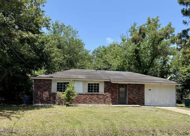 Property at 3511 Bonita Dr, Gulfport, MS 39501, 3 beds, 1 bath