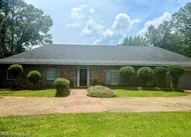 Property at 5807 S Pear Orchard Rd, Jackson, MS 39211, 4 beds, 2 baths