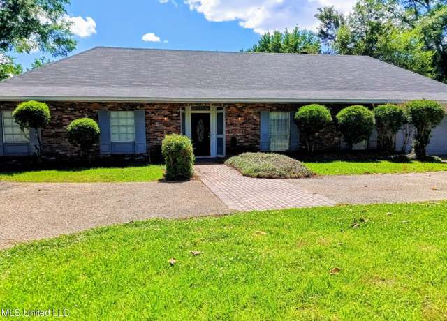 Property at 5807 S Pear Orchard Rd, Jackson, MS 39211, 4 beds, 2 baths