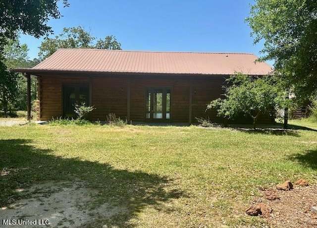 Property at 65 Quitman Perry Rd, Carriere, MS 39426, 3 beds, 2.5 baths