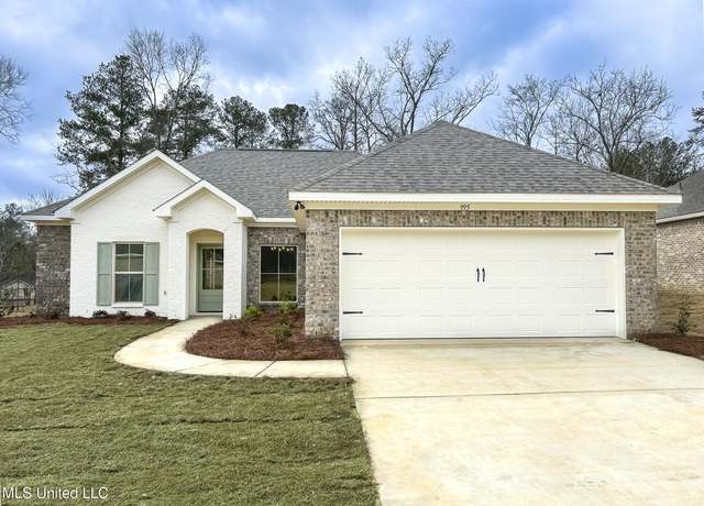 Property at 995 Riverside Ln, Pearl, MS 39208, 3 beds, 2 baths