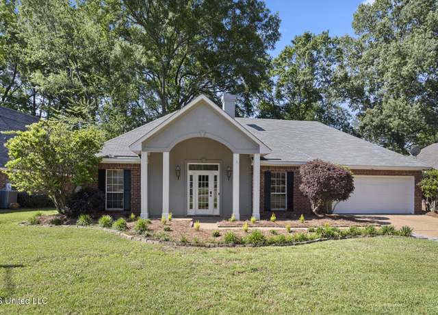 Property at 425 Shadowood Dr, Ridgeland, MS 39157, 3 beds, 2 baths