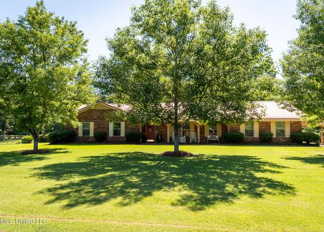 Property at 126 Shenandoah Ln, Florence, MS 39073, 3 beds, 2 baths