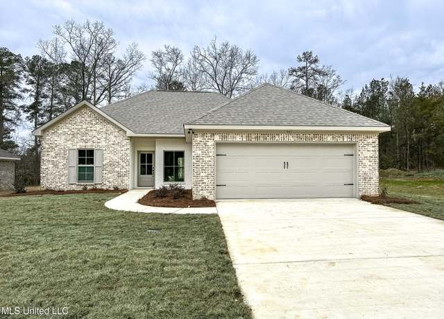 Property at 997 Riverside Ln, Pearl, MS 39208, 3 beds, 2 baths