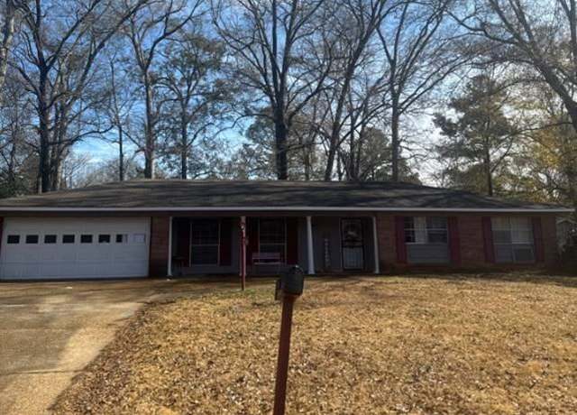 Property at 1308 Wooddell Dr, Jackson, MS 39212, 3 beds, 2 baths