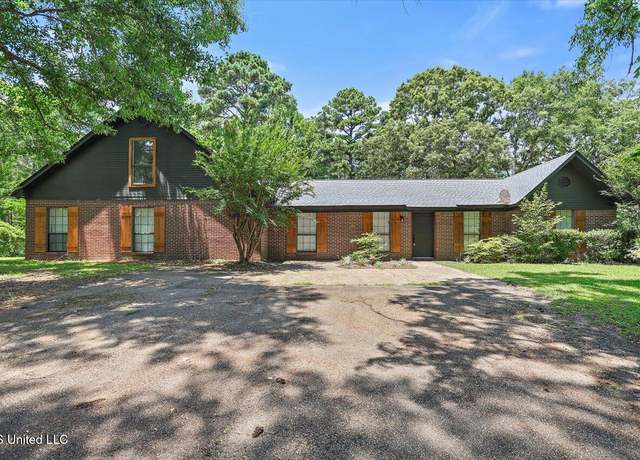 Property at 2713 Highway 471, Brandon, MS 39047, 4 beds, 2.5 baths