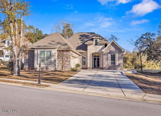 Property at 7588 Crescent Way Dr, Pass Christian, MS 39571, 3 beds, 2 baths