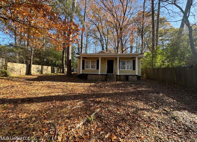 Property at 2232 Mcdowell Rd, Jackson, MS 39204, 3 beds, 2 baths