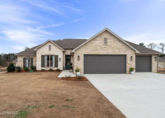 Property at 7 Barkis Dr, Hattiesburg, MS 39402, 4 beds, 2 baths