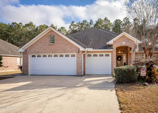 Property at 1709 Fairway Dr, Gautier, MS 39553, 4 beds, 2.5 baths