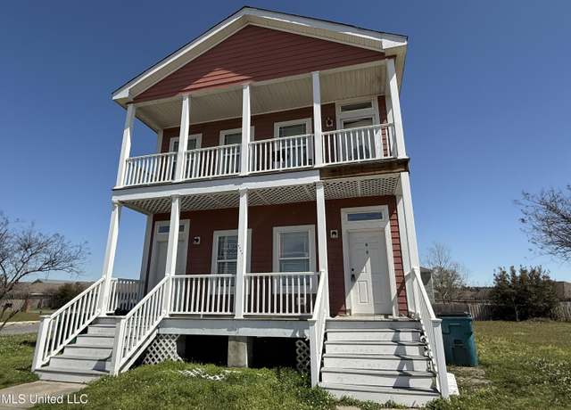 Property at 2000 Magazine St, Ocean Springs, MS 39564, 6 beds, 4 baths